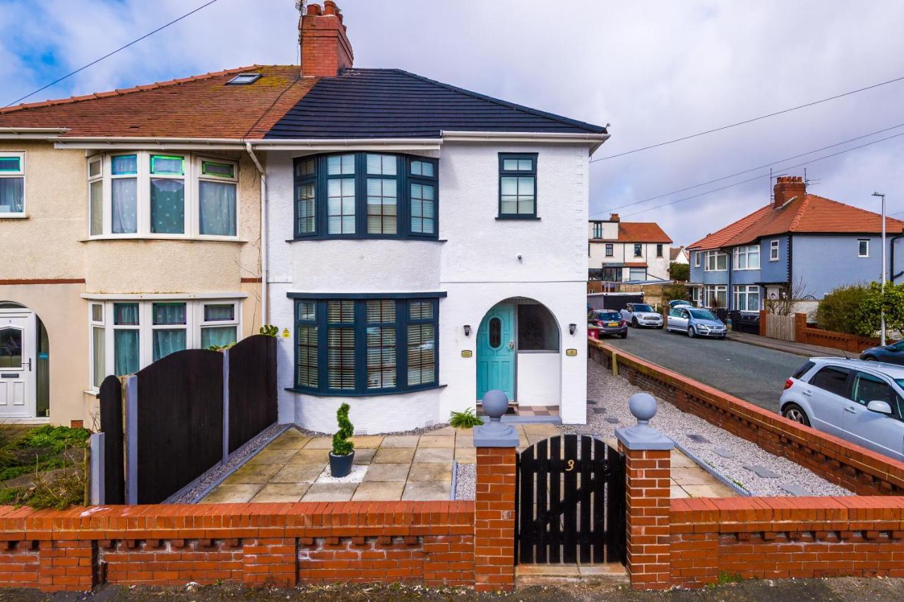Only Family Groups - Pets Stay For Free - Sleeps 8 - Sofabed Blackpool Esterno foto